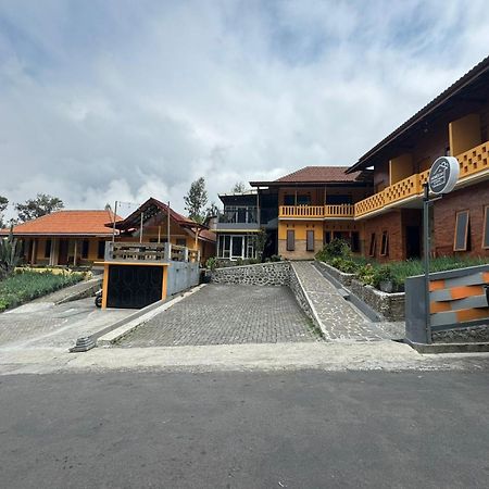 Homestay Lereng Bromo Exterior foto
